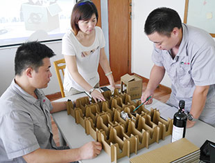 昆之翔專業(yè)紙箱設(shè)計團隊 昆之翔專業(yè)紙箱設(shè)計團隊